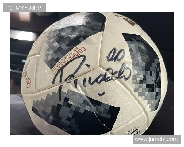 9号足球明星背影展现的荣耀与梦想之路