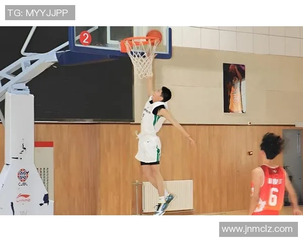 张娜专访：从青涩球员到职业明星的篮球人生回顾与展望